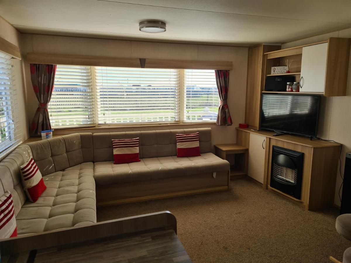Апартаменти 8 Berth The Chase Інголдмеллс Екстер'єр фото