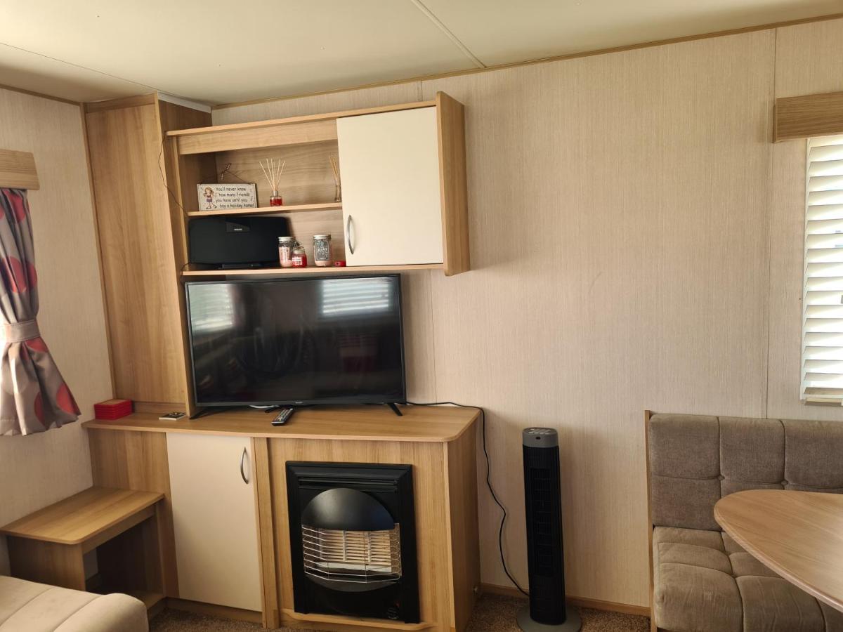 Апартаменти 8 Berth The Chase Інголдмеллс Екстер'єр фото