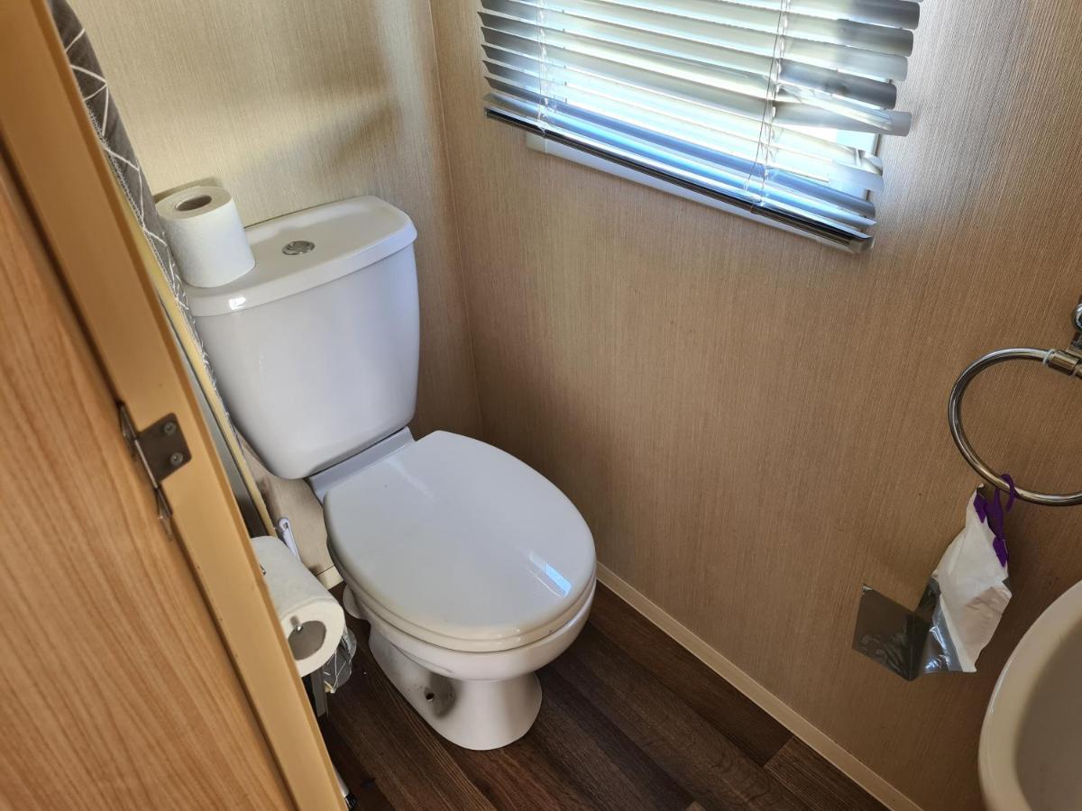 Апартаменти 8 Berth The Chase Інголдмеллс Екстер'єр фото